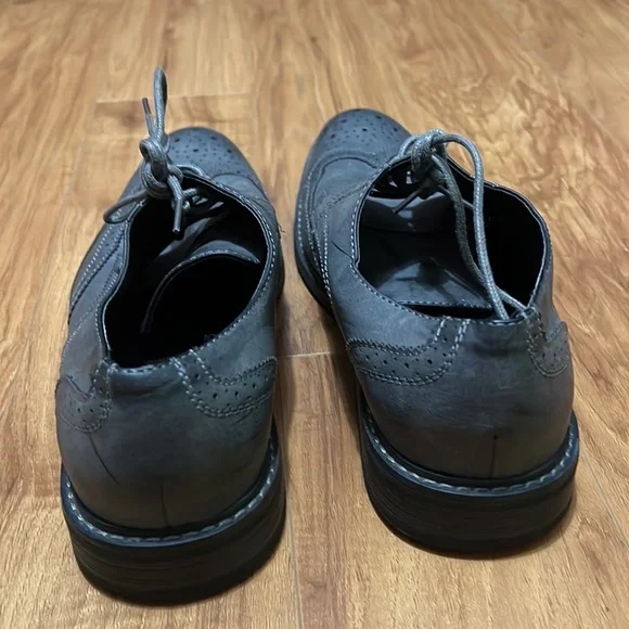 Mens size 10.5 Perry Ellis Oxford Shoes - Picture 2 of 3